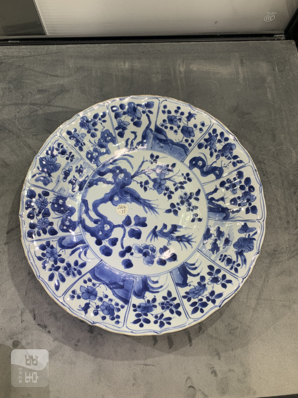 清康熙青花开光雉鸡牡丹纹花口大盘 - 图2